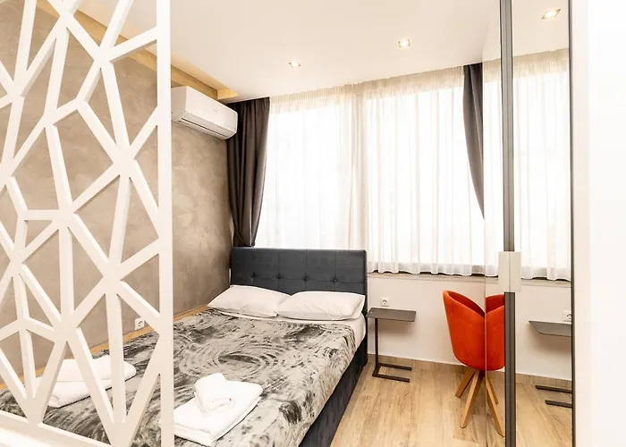 Delmare Val Apartmán *